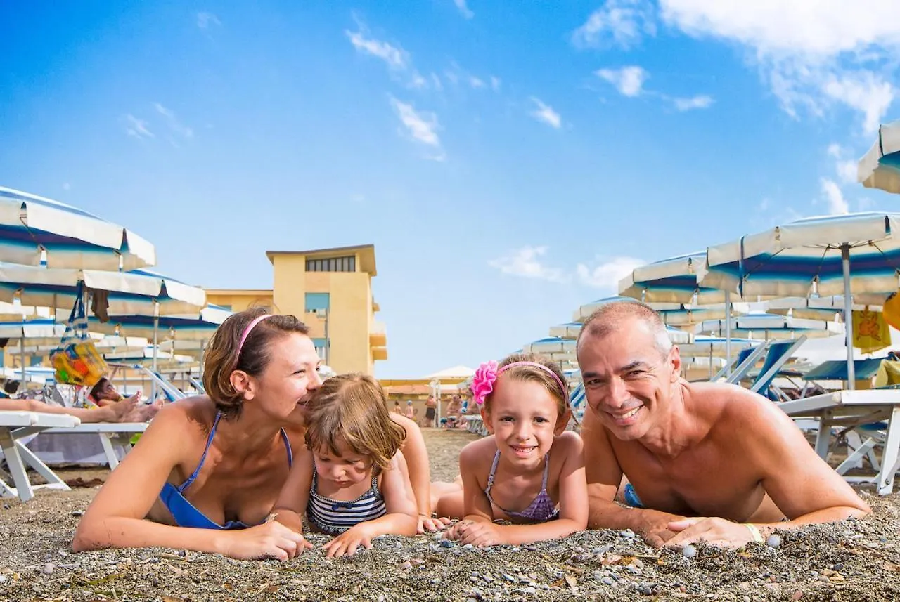 מרינה די צ'צ'ינה Hotel Stella Marina