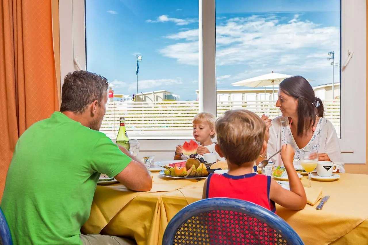מרינה די צ'צ'ינה Hotel Stella Marina