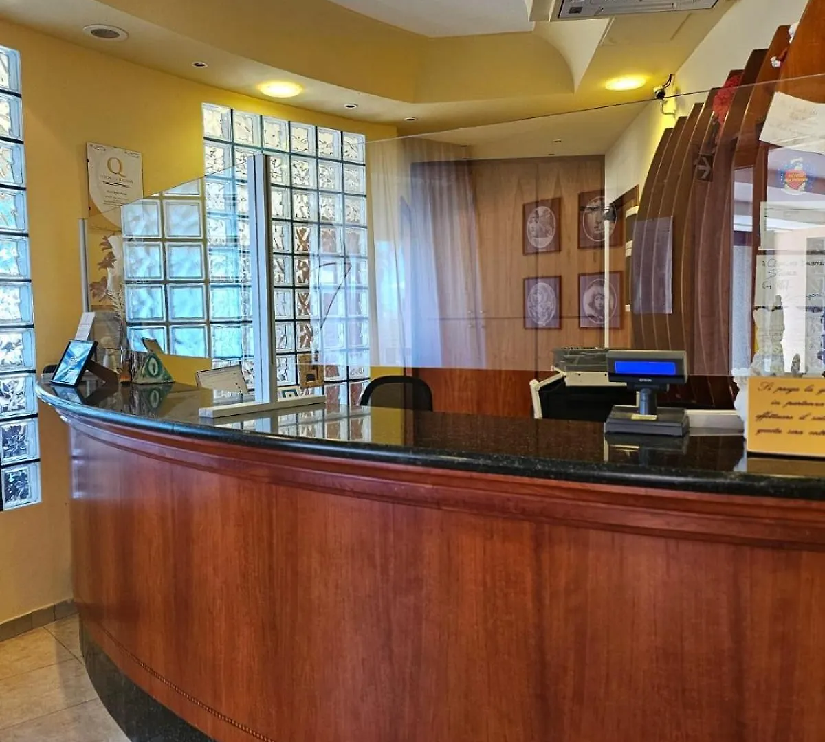 מרינה די צ'צ'ינה Hotel Stella Marina